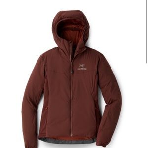 Arc'teryx Atom LT Insulated Hoodie - Women's small. Crimson (maroon)